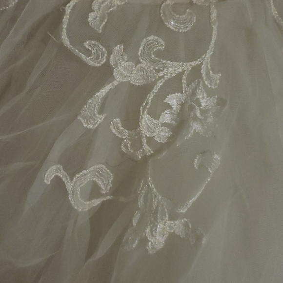 Tule Mermaid Oleg Cassini Wedding Dress in Ivory - Picture 6 of 16